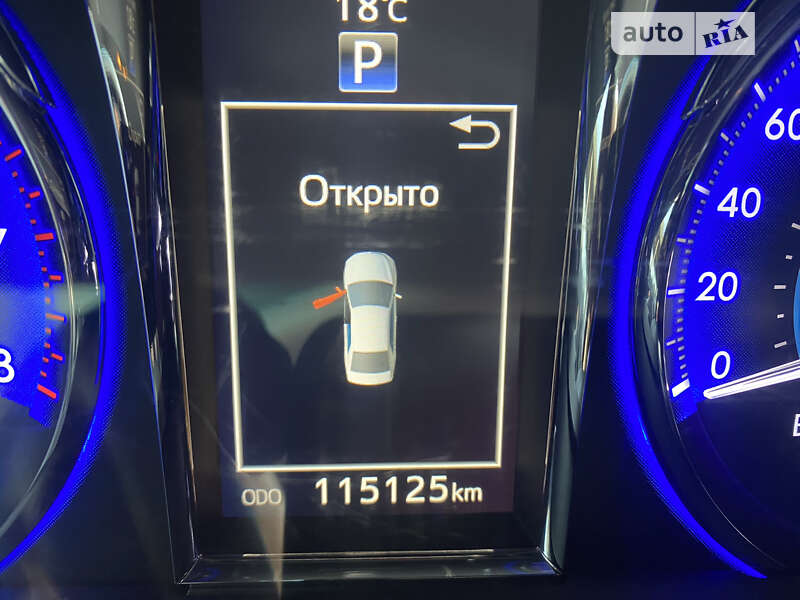 Седан Toyota Camry 2015 в Полтаві