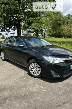 Седан Toyota Camry 2013 в Тернополі