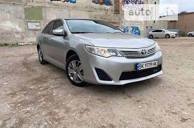 Седан Toyota Camry 2012 в 