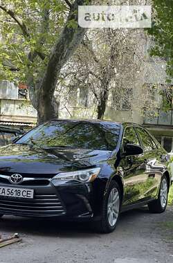 Седан Toyota Camry 2015 в Николаеве