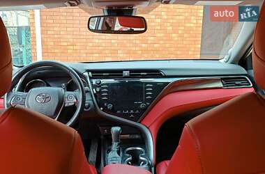 Седан Toyota Camry 2019 в Первомайську