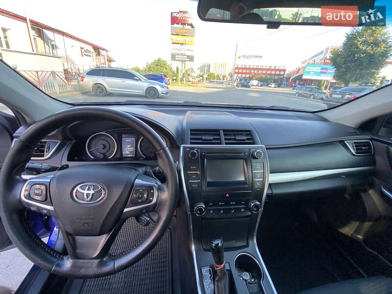 Седан Toyota Camry 2014 в Тернополе