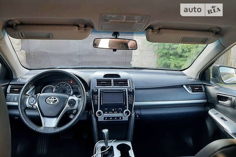 Седан Toyota Camry 2012 в Харькове