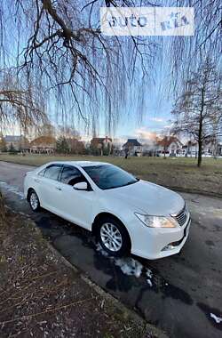 Седан Toyota Camry 2011 в Рівному