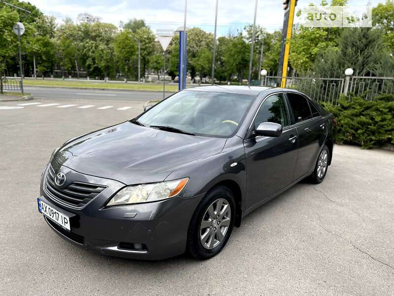 Седан Toyota Camry 2007 в Харькове