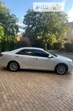 Седан Toyota Camry 2012 в 