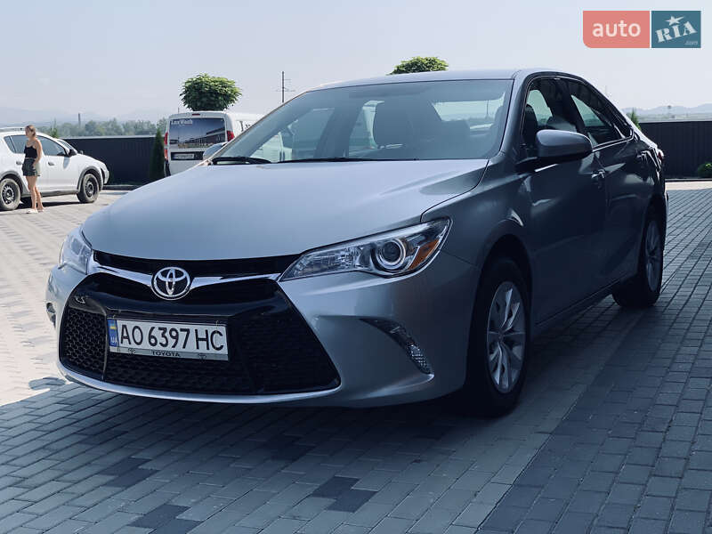 Toyota Camry 2016