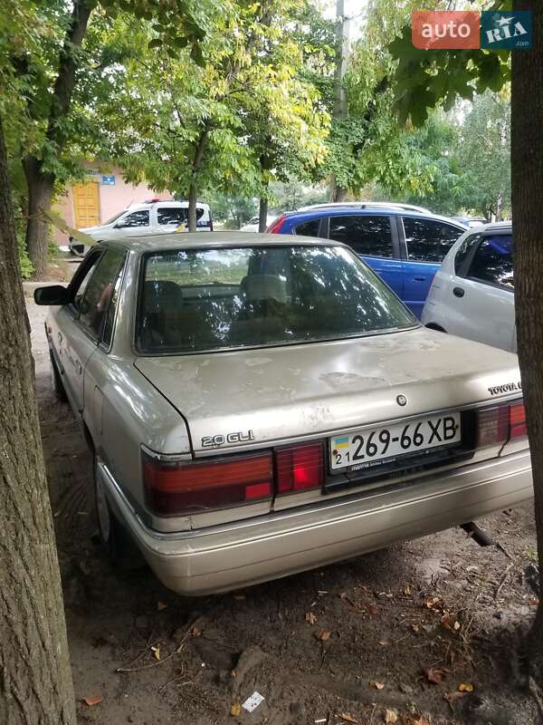 Седан Toyota Camry 1989 в Харькове