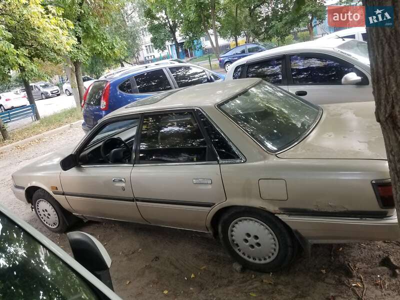 Седан Toyota Camry 1989 в Харькове