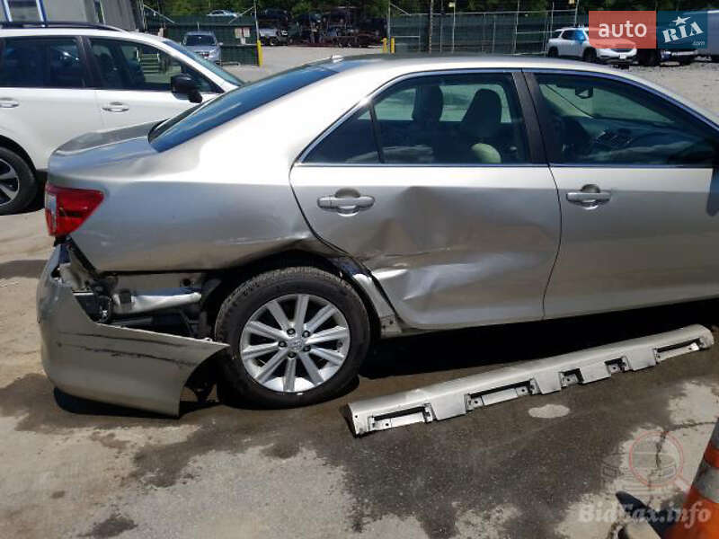 Седан Toyota Camry 2013 в Яворові