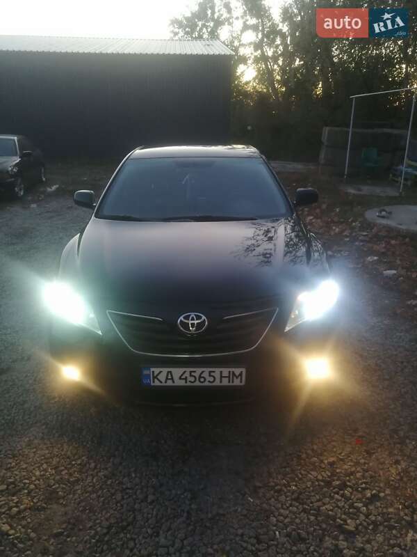 Седан Toyota Camry 2007 в Києві