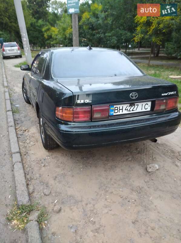 Седан Toyota Camry 1992 в Одесі