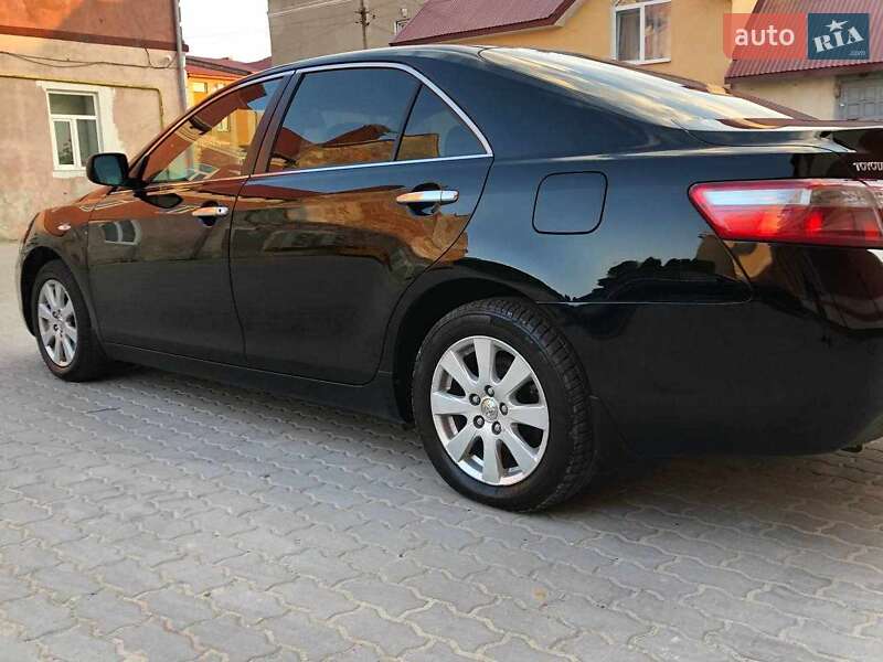 Седан Toyota Camry 2008 в Львове