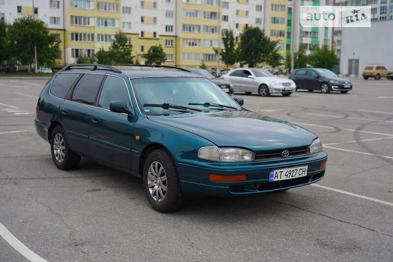 Універсал Toyota Camry 1992 в Івано-Франківську