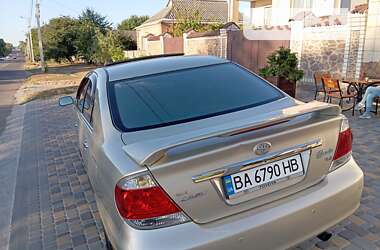 Седан Toyota Camry 2005 в Кропивницком