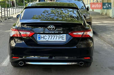Седан Toyota Camry 2019 в 