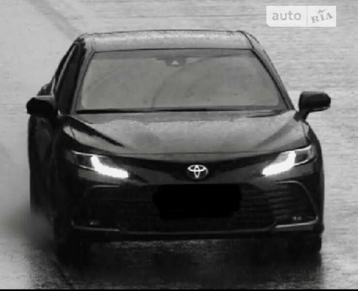 Седан Toyota Camry 2022 в Дніпрі