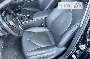Седан Toyota Camry 2022 в 