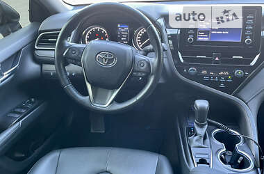 Седан Toyota Camry 2022 в 