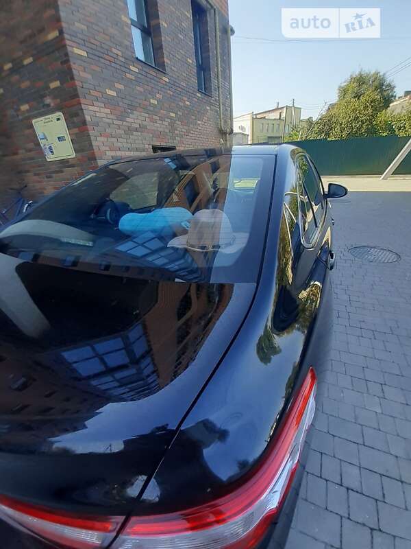 Седан Toyota Camry 2015 в Владимире