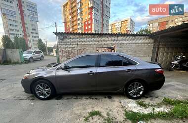 Седан Toyota Camry 2016 в Харькове