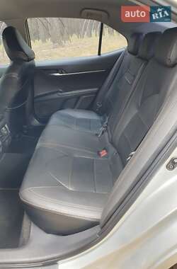 Седан Toyota Camry 2018 в Ахтырке