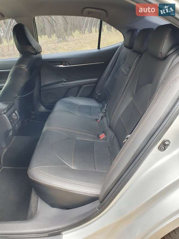Седан Toyota Camry 2018 в Ахтырке