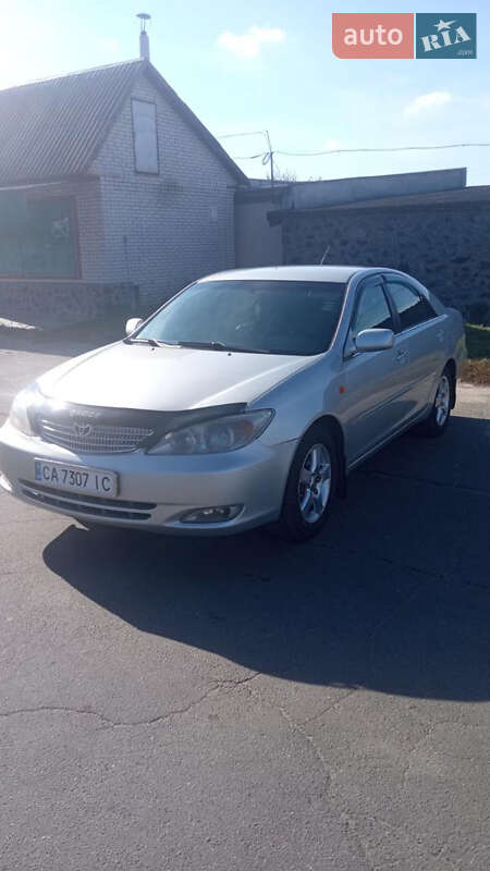 Седан Toyota Camry 2003 в Звенигородке