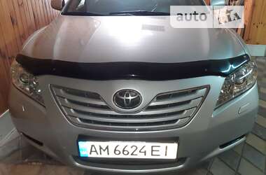 Седан Toyota Camry 2008 в Житомире