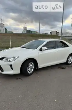 Toyota Camry 2017