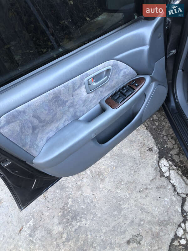 Седан Toyota Camry 1998 в Запоріжжі