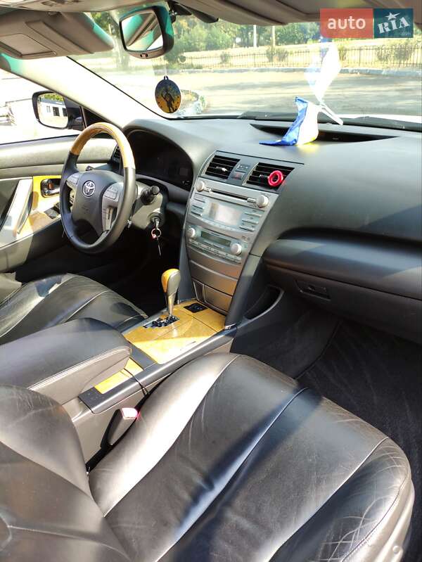 Седан Toyota Camry 2006 в Києві