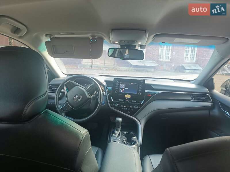 Седан Toyota Camry 2021 в Львове