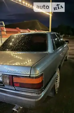 Toyota Camry 1987