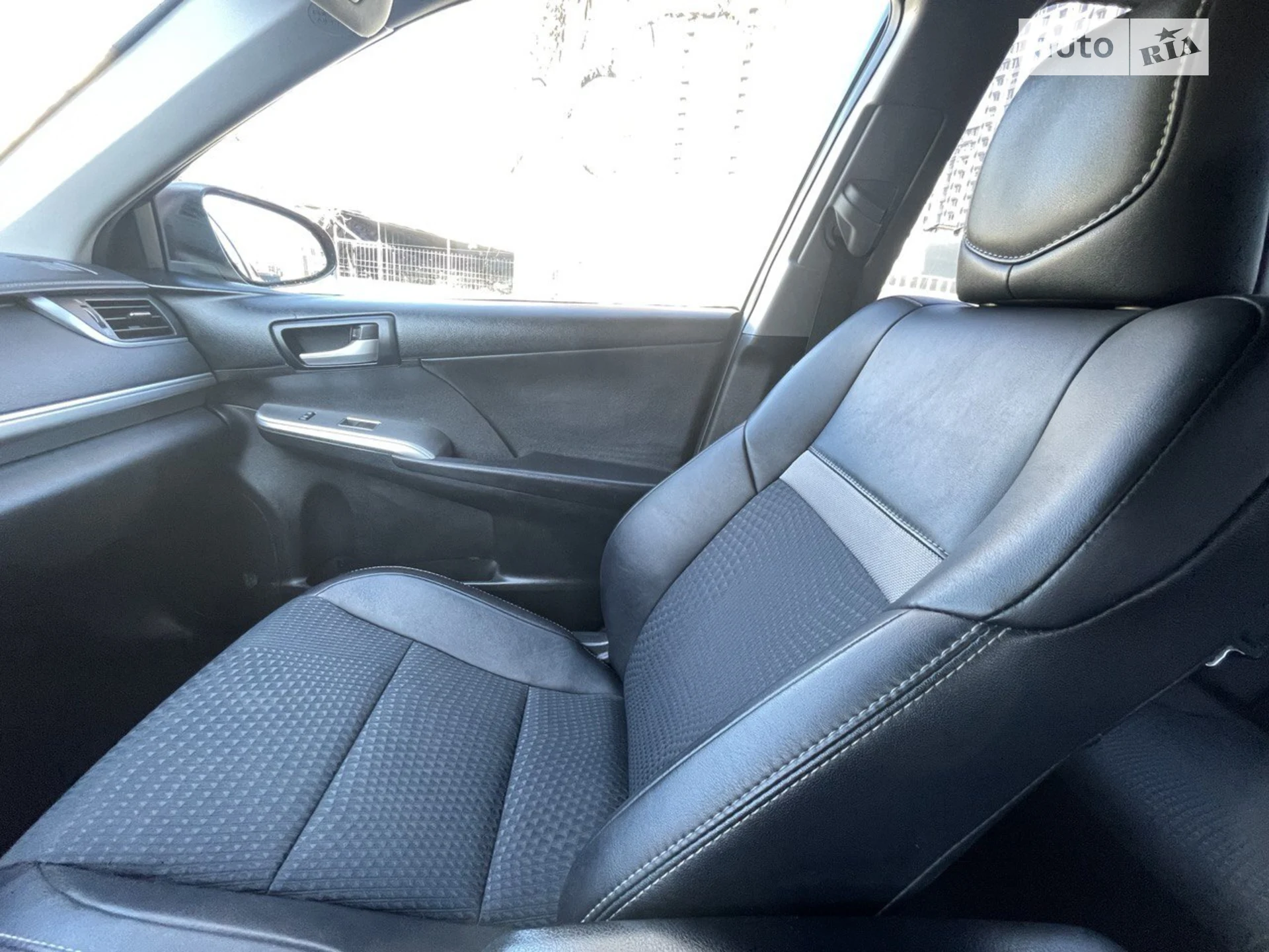 2013 Toyota Camry - мініатюра 10