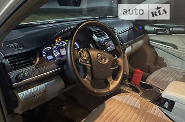 Седан Toyota Camry 2013 в 