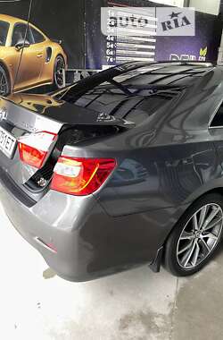 Седан Toyota Camry 2011 в 