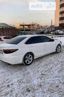 Седан Toyota Camry 2014 в Києві