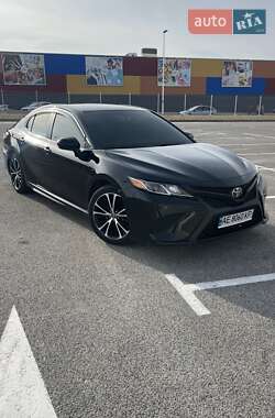 Седан Toyota Camry 2017 в 