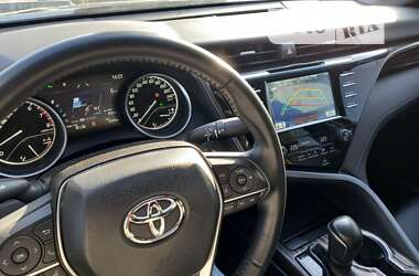 Седан Toyota Camry 2020 в Дніпрі