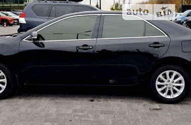 Седан Toyota Camry 2014 в Киеве