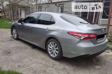 Седан Toyota Camry 2018 в Смеле