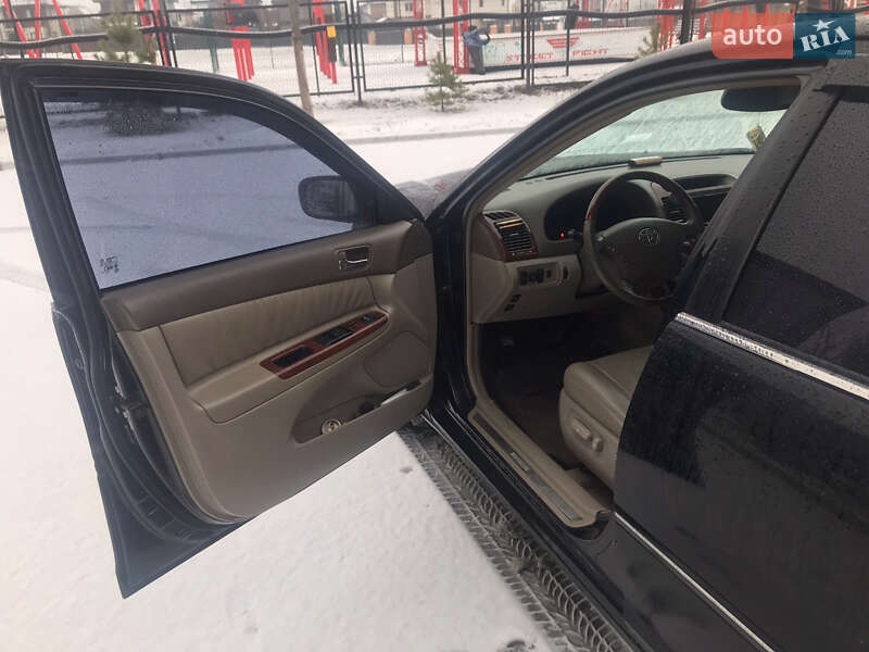 Седан Toyota Camry 2004 в Києві