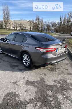 Седан Toyota Camry 2018 в Кременчуге