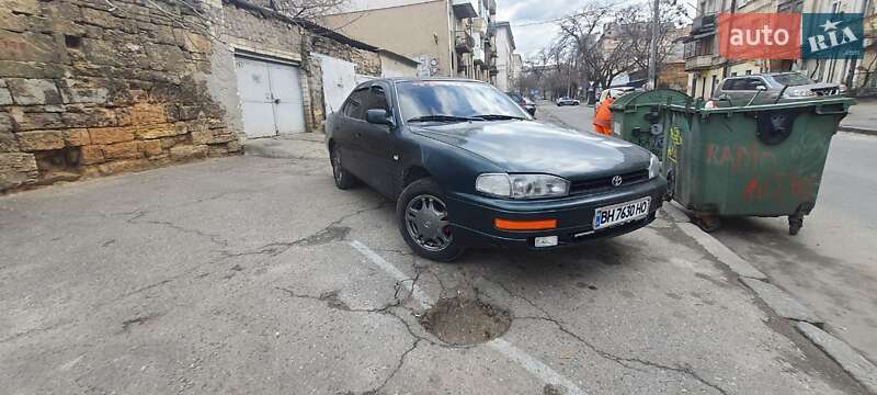 Седан Toyota Camry 1994 в Одесі