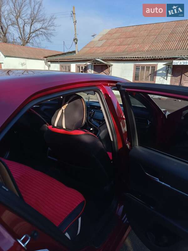 Седан Toyota Camry 2018 в Любашівці