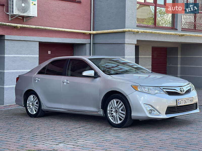 Toyota Camry 2014