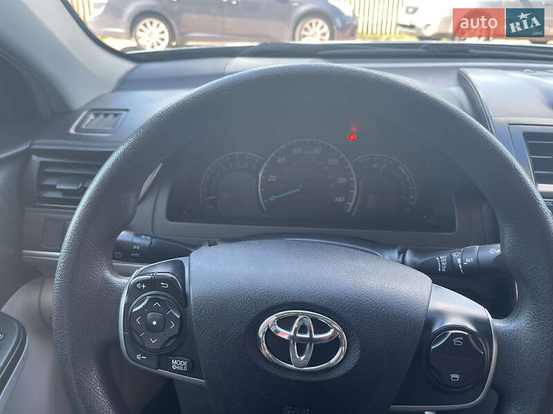 Седан Toyota Camry 2014 в Івано-Франківську фото 17 Седан Toyota Camry 2014 в Івано-Франківську