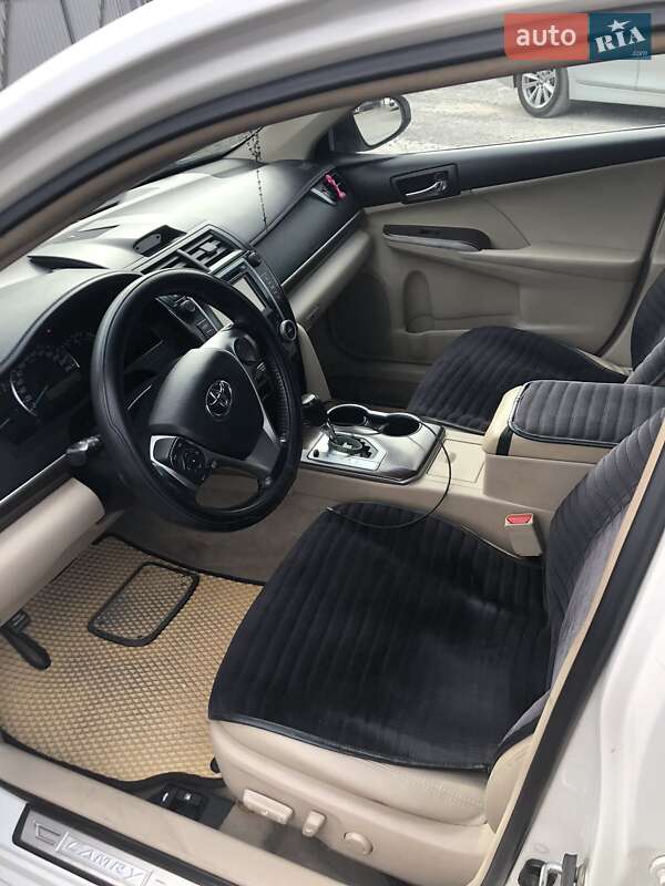 Седан Toyota Camry 2012 в Тернополе фото 16 Седан Toyota Camry 2012 в Тернополе