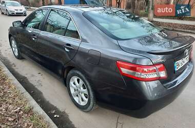 Седан Toyota Camry 2010 в Ивано-Франковске